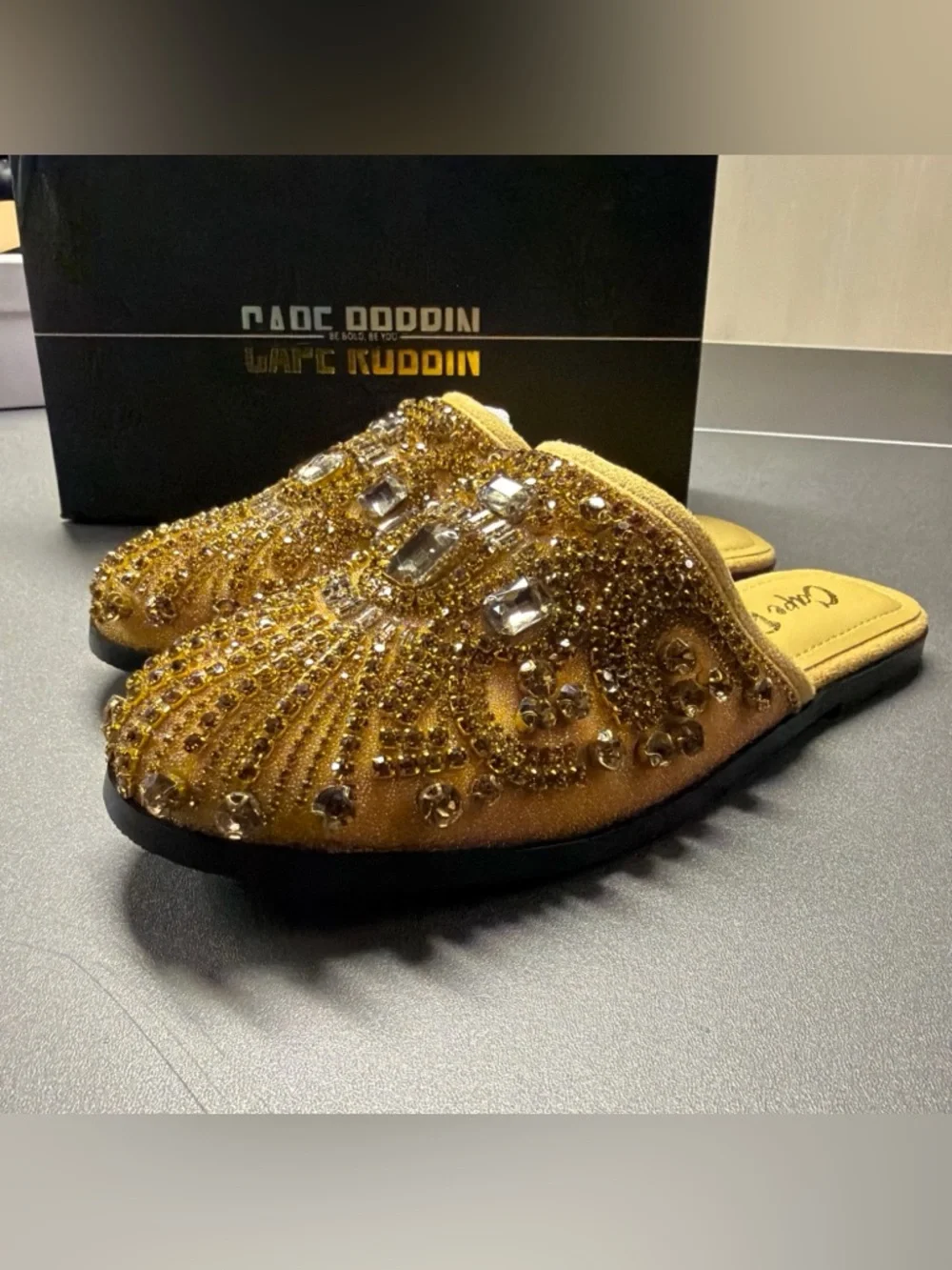 Cape Robbin Yellow Rhinestone‎ Embellished Mule Flats Gold Crystal Slides Size 6
